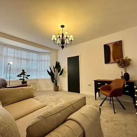 Clover Lodge Portsmouth Luxury Home With Off Road Free Parking Buitenkant foto